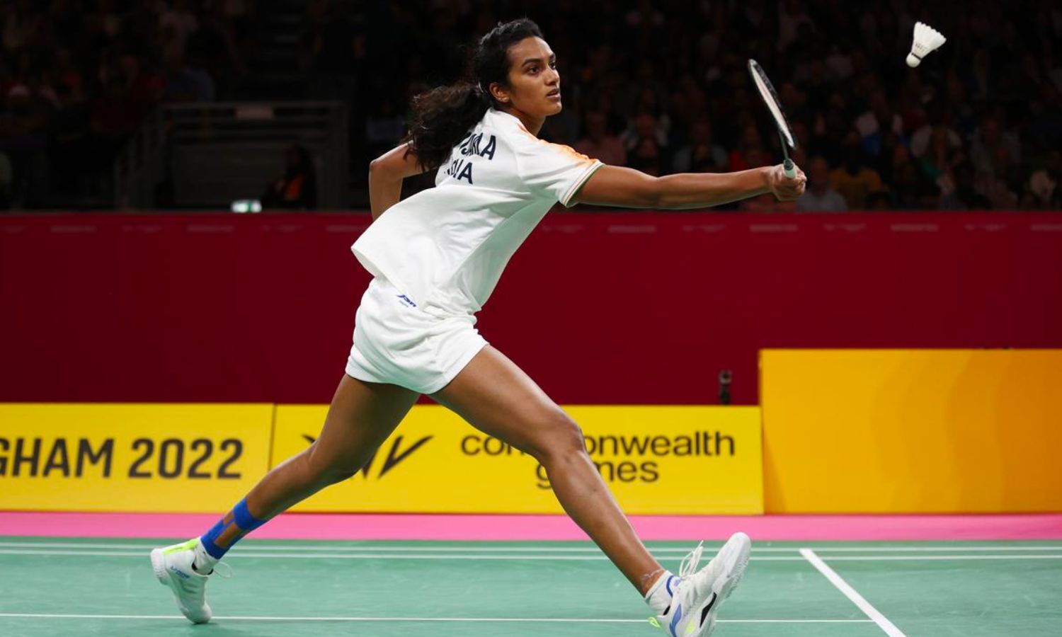 You are currently viewing Which are the common injuries in Badminton? Types, causes and treatments