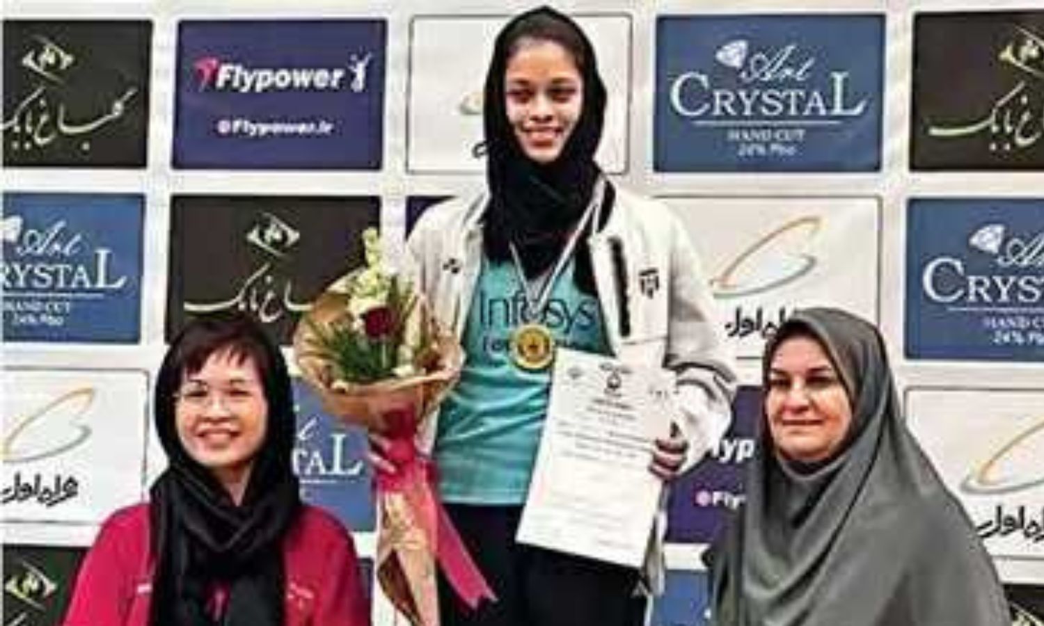 You are currently viewing Tanya Hemanth asked to wear headscarf for medal ceremony in Iran